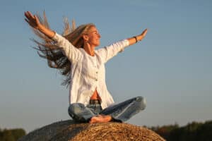 Läs mer om artikeln Porträttfoto i gyllene morgonljus